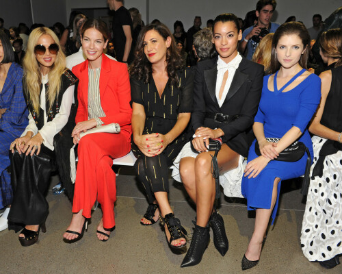 StephanieSigmanAltuzarraFrontRowSpringYnou8RX5VF x