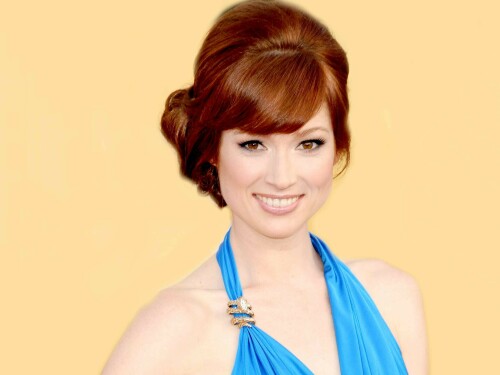 LOS ANGELES, CA - JANUARY 30:  Actress Ellie Kemper arrives at the 17th Annual Screen Actors Guild Awards held at The Shrine Auditorium on January 30, 2011 in Los Angeles, California.  (Photo by Jason Merritt/Getty Images)