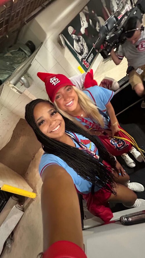 Sydney Thomas 29850ba8e5d1e7afe6d