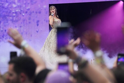 Taylor Swift The Eras Tour in Hamburg 07232024 22 d89eb8531b7876ca