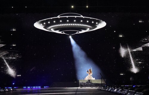 Taylor Swift The Eras Tour in London 06 22 2024 7 b5637293f99d6dca