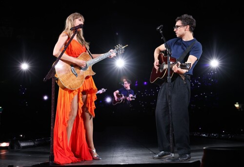 Taylor Swift The Eras Tour in London 08 20 2024 2 7f88fdf039831fa1