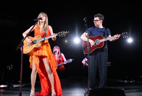 Taylor Swift The Eras Tour in London 08 20 2024 7 55d25d3a3f27c259