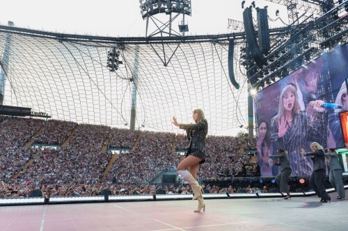 Taylor Swift The Eras Tour in Munich 07 27 2024 24 c824b8d9ffd06e9a