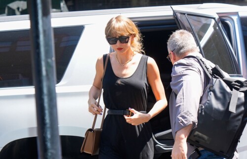 Taylor Swift out in New York 05 31 2023 10 08990b839b3cb379