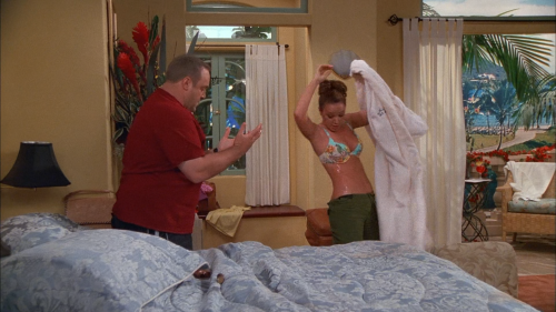 The-King-of-Queens-1998---S05E16---Golden-Moldy-1080p-BluRay-x265-RCVR.mkv-001328.725e7caa1be8bd53f85
