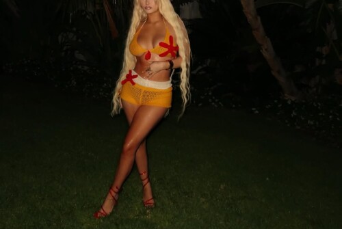 The Night Is Young 202e93fc5eb7b789a