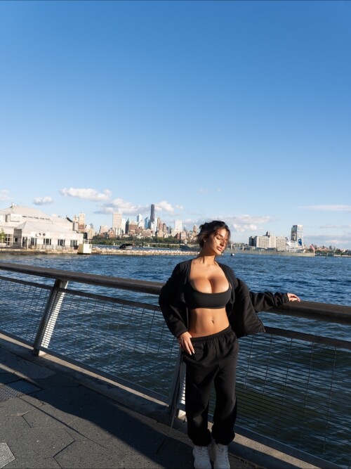 The big Apple got a twin 3c4d3485b42388725