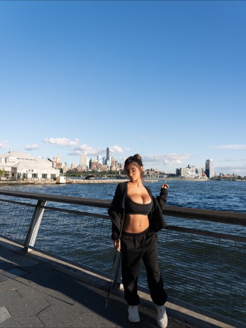 The big Apple got a twin 56f5241543209b818