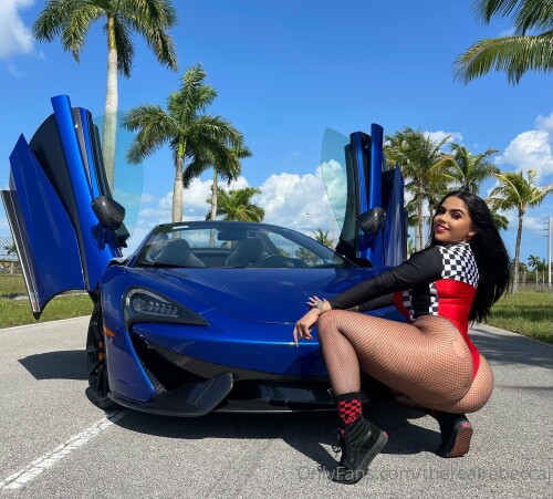 TheRealRebeccaJ Images 1473a5bee6b1a5533a4