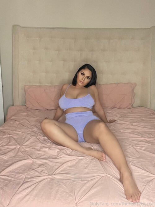 TheRealRebeccaJ Images 2121f3bfc6f43a4310e