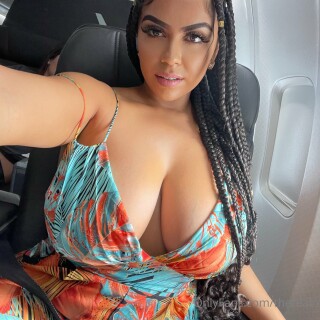 TheRealRebeccaJ-Images-217aee139b5d52ffdbc