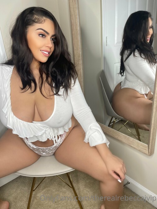 TheRealRebeccaJ Images 2554a04564ece4c972e