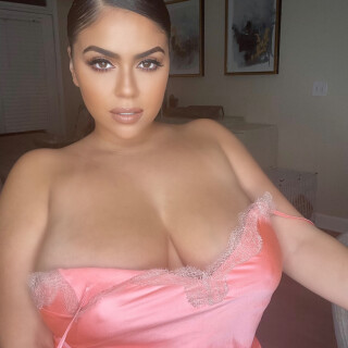 TheRealRebeccaJ-Images-306aae5c015c2f27dd8