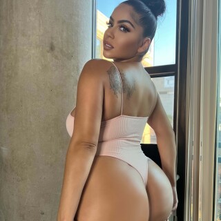 TheRealRebeccaJ-Images-43502c458524ca4537d