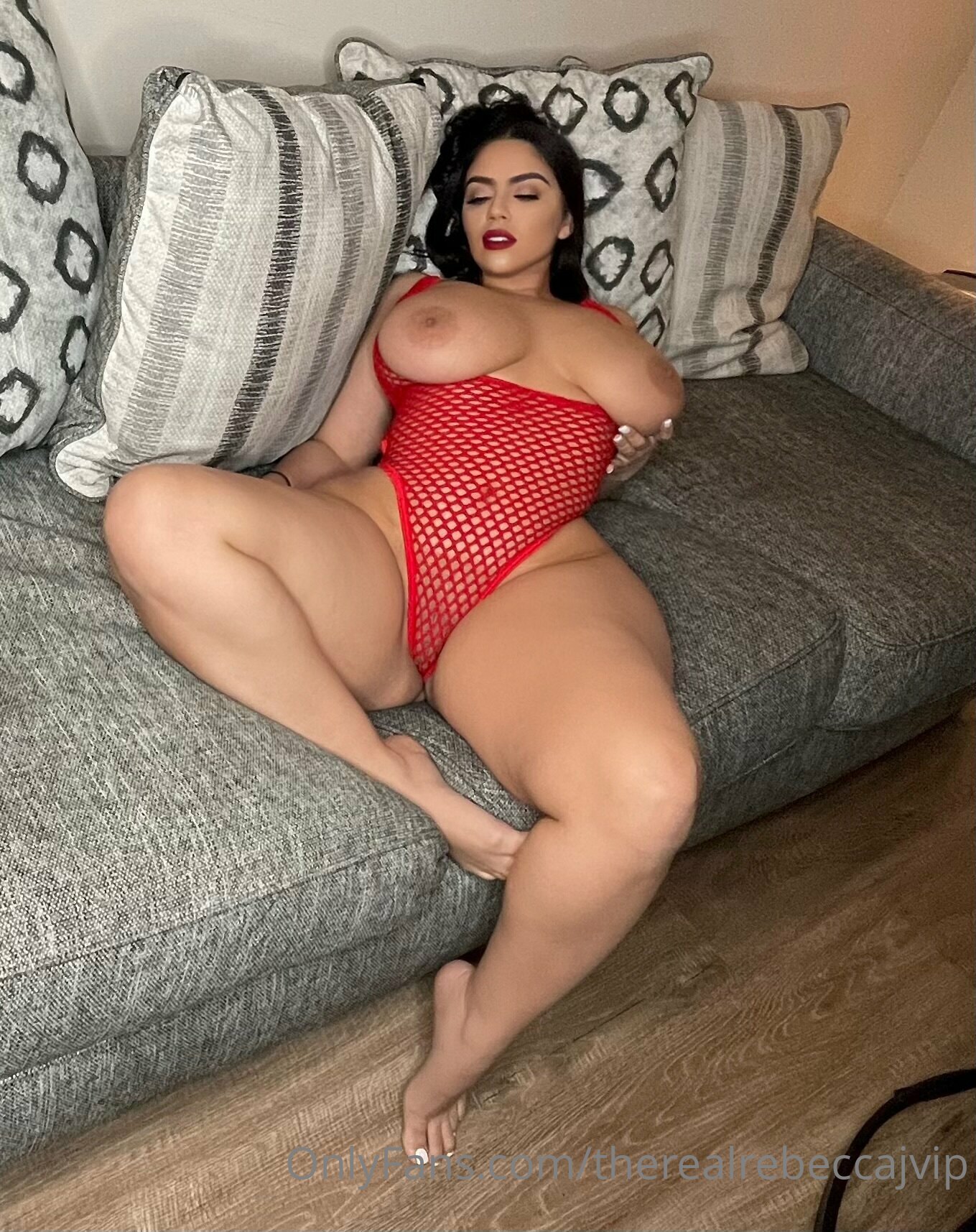 TheRealRebeccaJ Images 4652c6e47f0733c0e33 