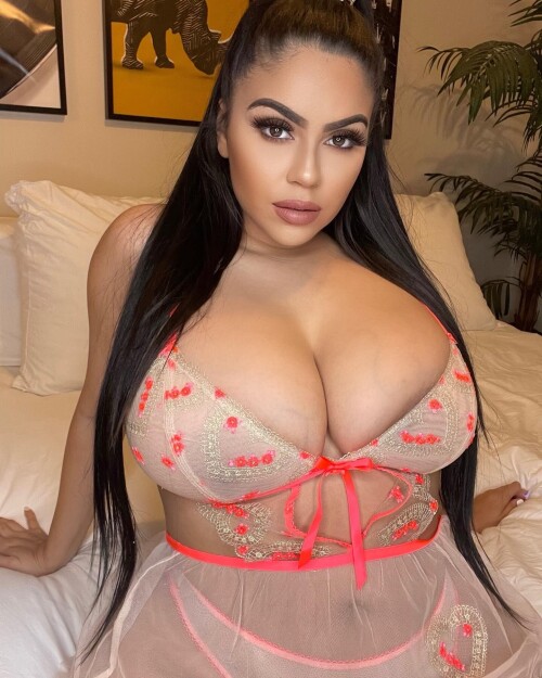 TheRealRebeccaJ Images 494719b407df059a66f