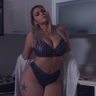 TheRealRebeccaJ-Images-5123dd5474051af393b