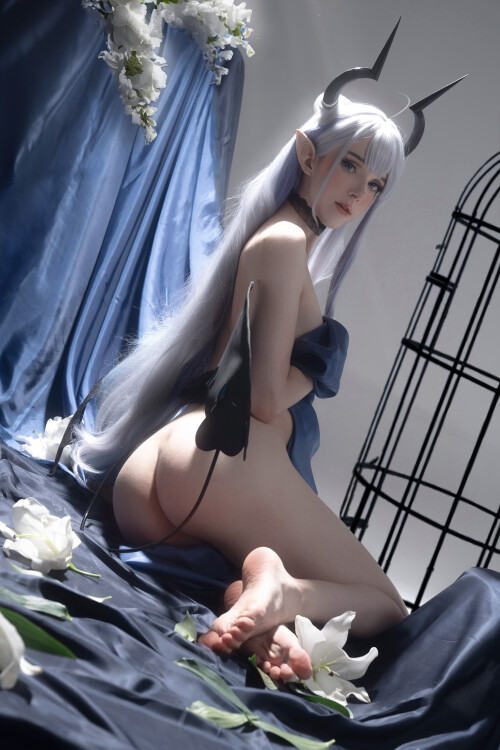 Thea 4448d3db871f6f5d92