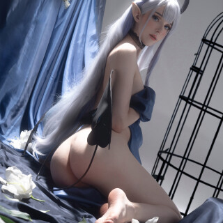 Thea-4448d3db871f6f5d92