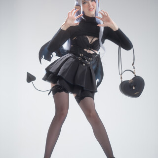 Thea-7338c033ee2403ee9