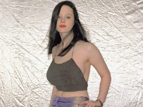 Thora Birch 002