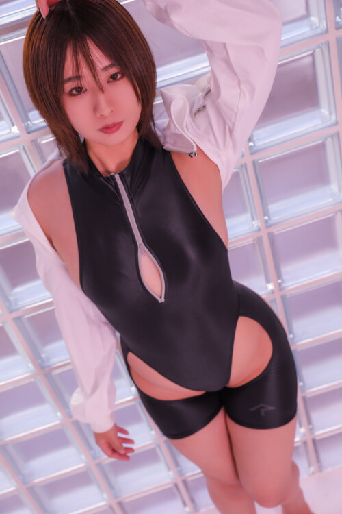 Three Juicy 1688c71399f40cd42cc