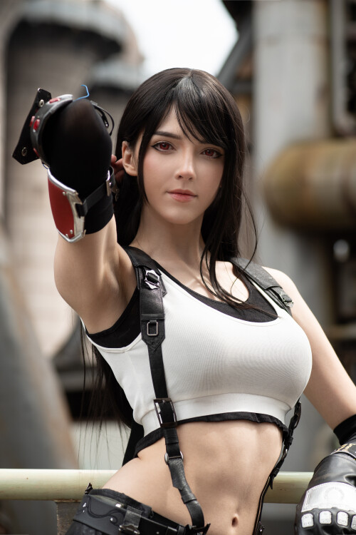 Tifa 183edfb8670d9ff537