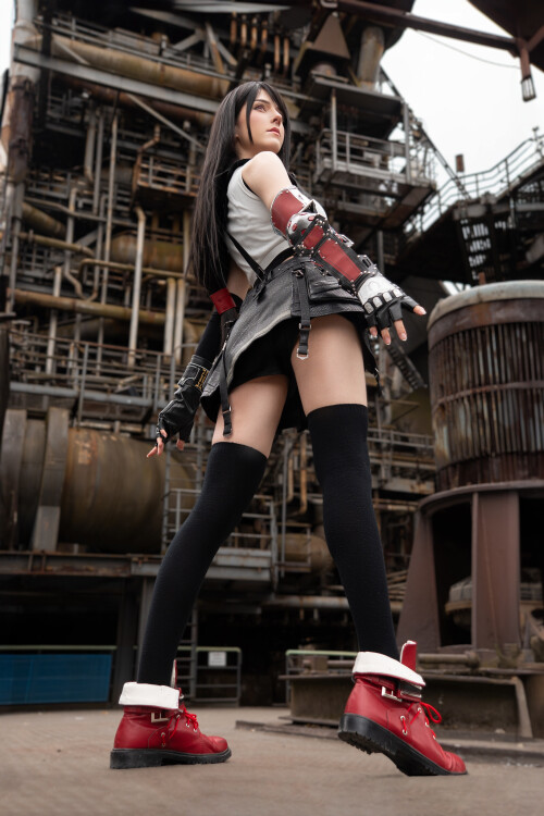 Tifa 68a6f18690498f4e4