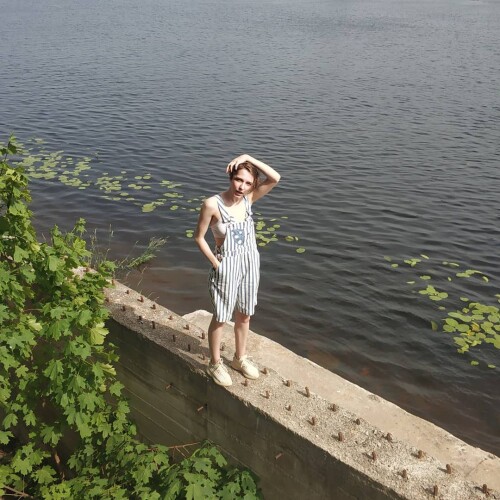 ToplessSlut1e8903862dcff2bc3