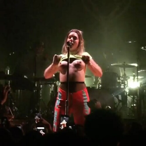 Tove Lo Topless 4 .so 2073785