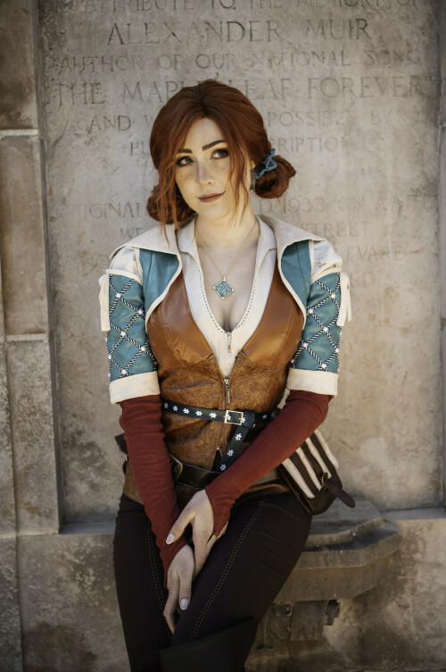 Triss 165180db6a8cd6b219