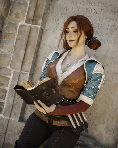 Triss 187eaab2abd1989868