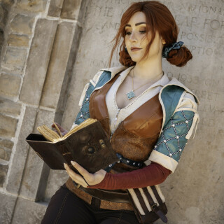 Triss-187eaab2abd1989868