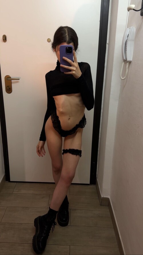 Trying to keep myself leanaa134acbfd2aab29