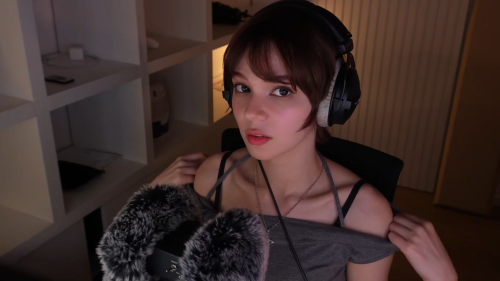 Twitch-Stream-2025-09-21-Asmr.mp4_snapshot_01.37.36.0005b1a12cc19f5683a