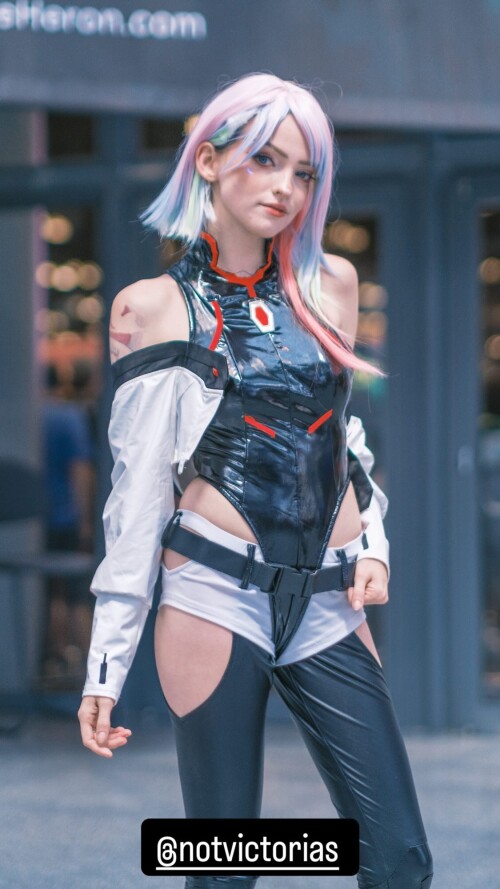 UD johnnyz guitar 36156574864bec505eab4d8354