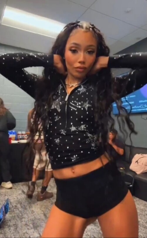 Untitled 12 3.mp4 snapshot 02.44.02535ab791286cbe2b2