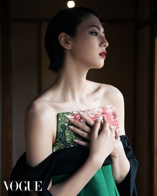 VHK 049 Cover Story 14 copy