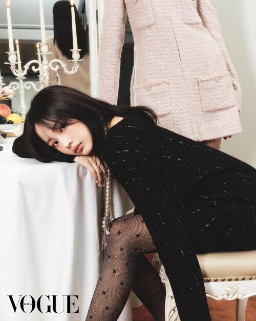 VOGUE 2024 aoAAP2N9 6097a95a8b1887eaf