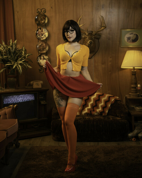 Velma-Lewd-2437f3c9b3a0dc997.jpeg