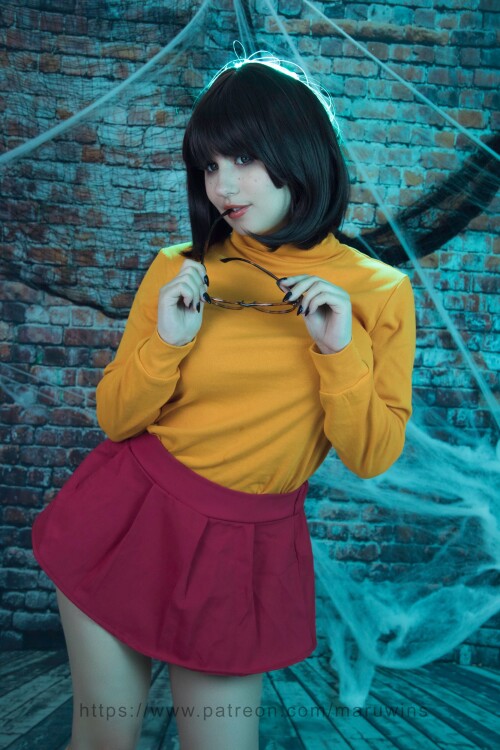 Velma Preview 2 of 2 Hzl8KWlke1a099aef00927ea