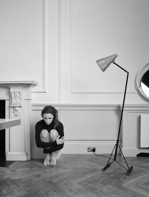 Victoria-Beckham-Feet-4451599e1968a64a7548feb