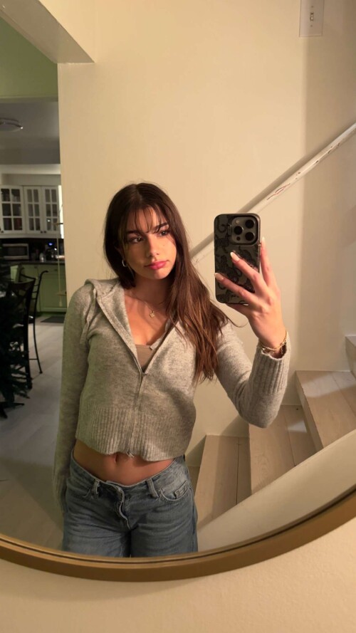 WAcDAEWgxxVeP885ybwgw.10238d77faa7a28b2b20