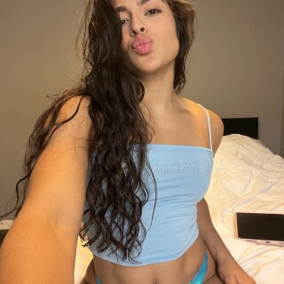 Wanna-give-me-a-little-kiss_-f9ea794043ead5ea