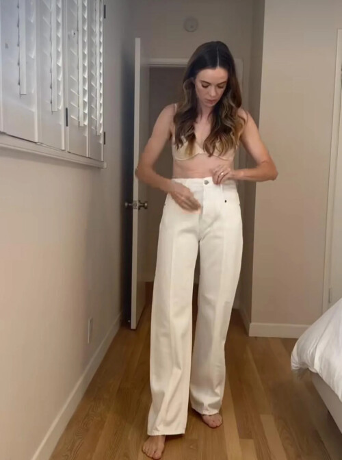 White Pants 3fd506eda4bc39987