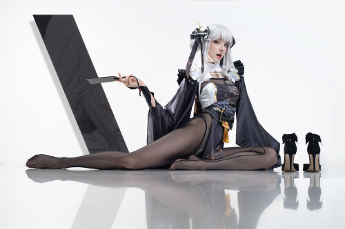 White-Rabbit-Blanc-111f7d5a1400bd0157