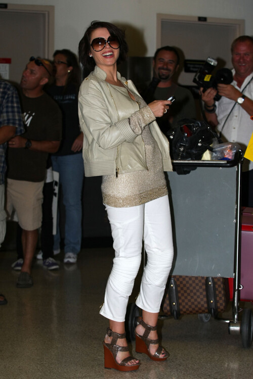 White022 11c044b158ad68a33