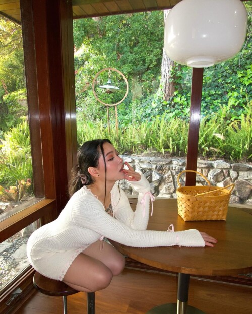 Why are my fingers red 2b7433d0fad1caffa