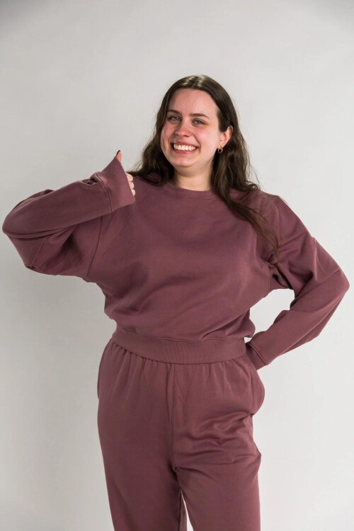 WomenSweats Red 2000px 155b825f31c0977208